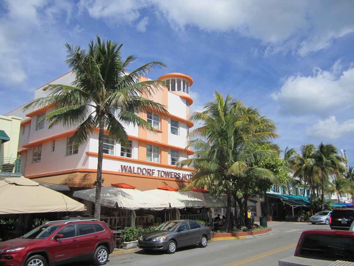 Miami Art Deco Waldorf Ocean Drive