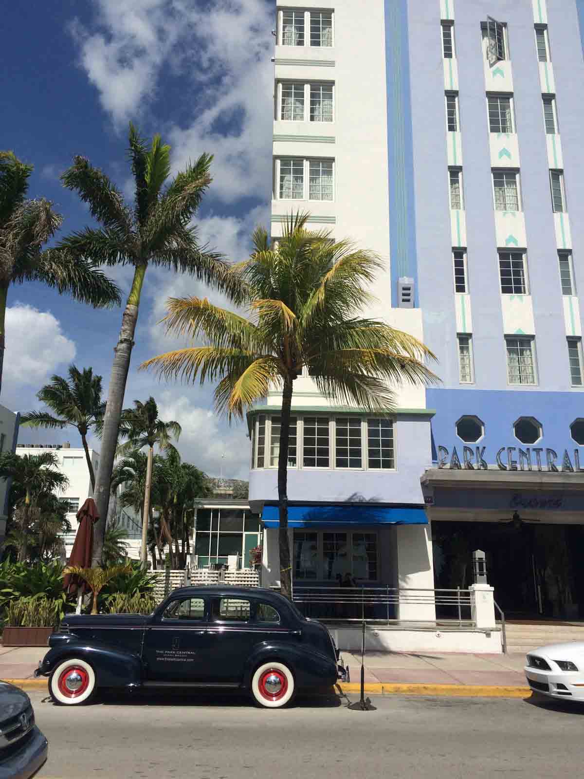 Park Center Hotel with classic car