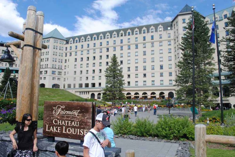 Lake Louise Fairmont Hotel in the Summer