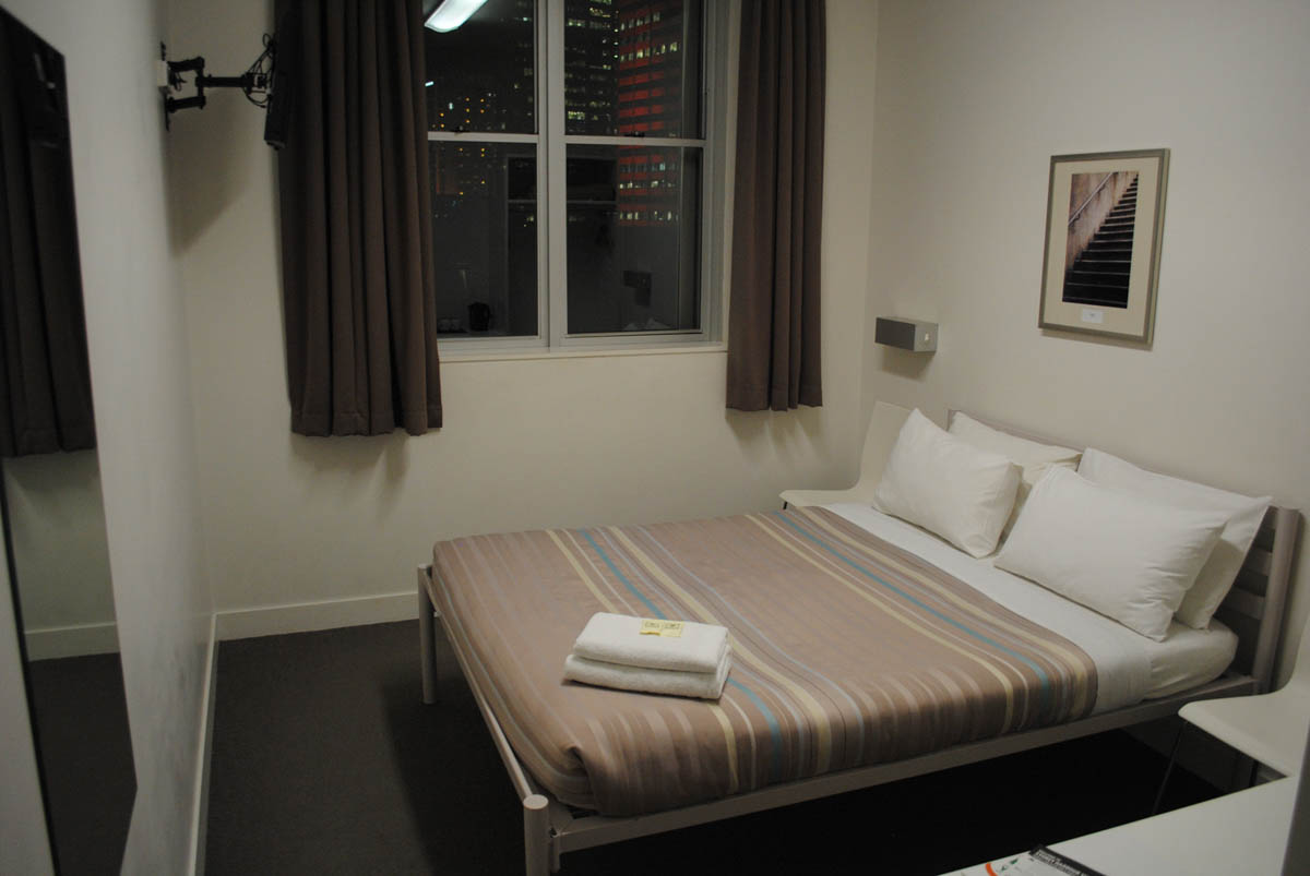 Sydney Harbour YHA double room