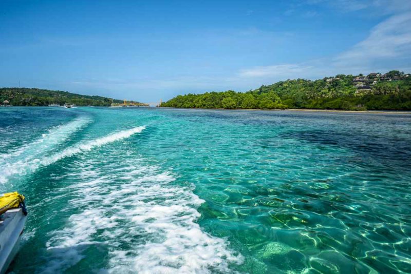 Cenigan Straight, Nusa Lembongan on the right, Cenigan left