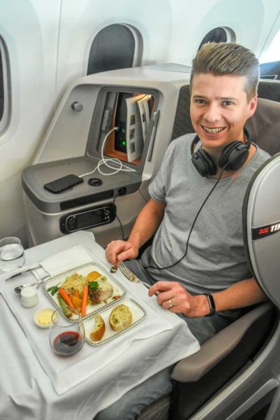 Me enjoying business class on Singapore Airlines' Boeing 787