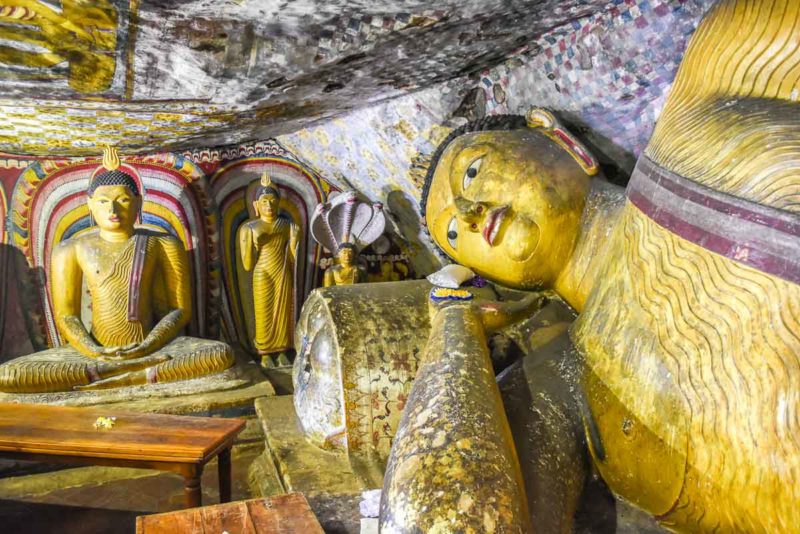 Buddha statues inside the Dambulla Rock Temple2