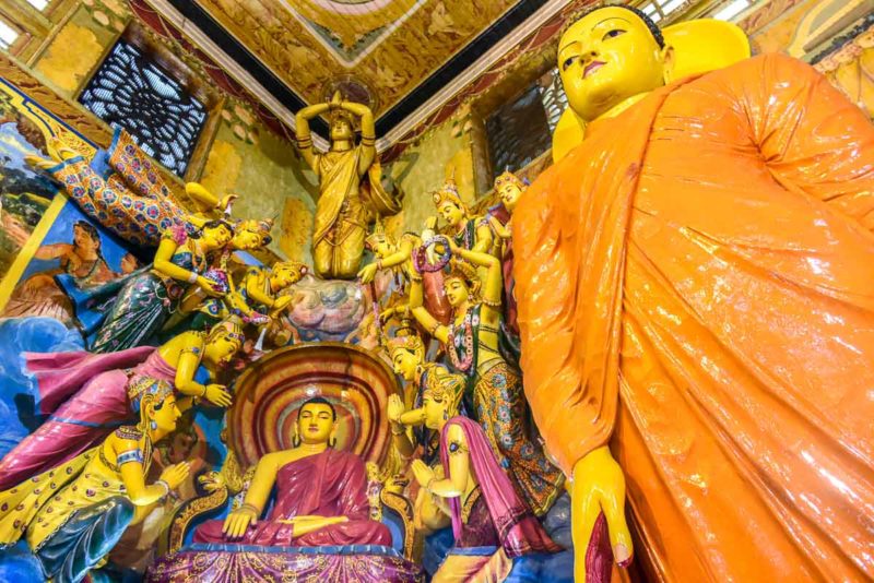 Gangaramaya Temple buddha statues Colombo