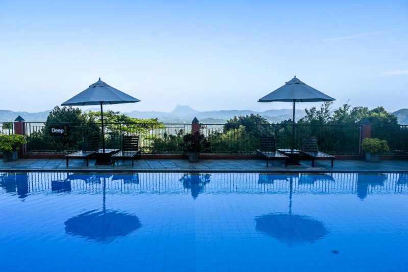 Pool overlooking the Kandy hills at the Amaya Hills Hotel