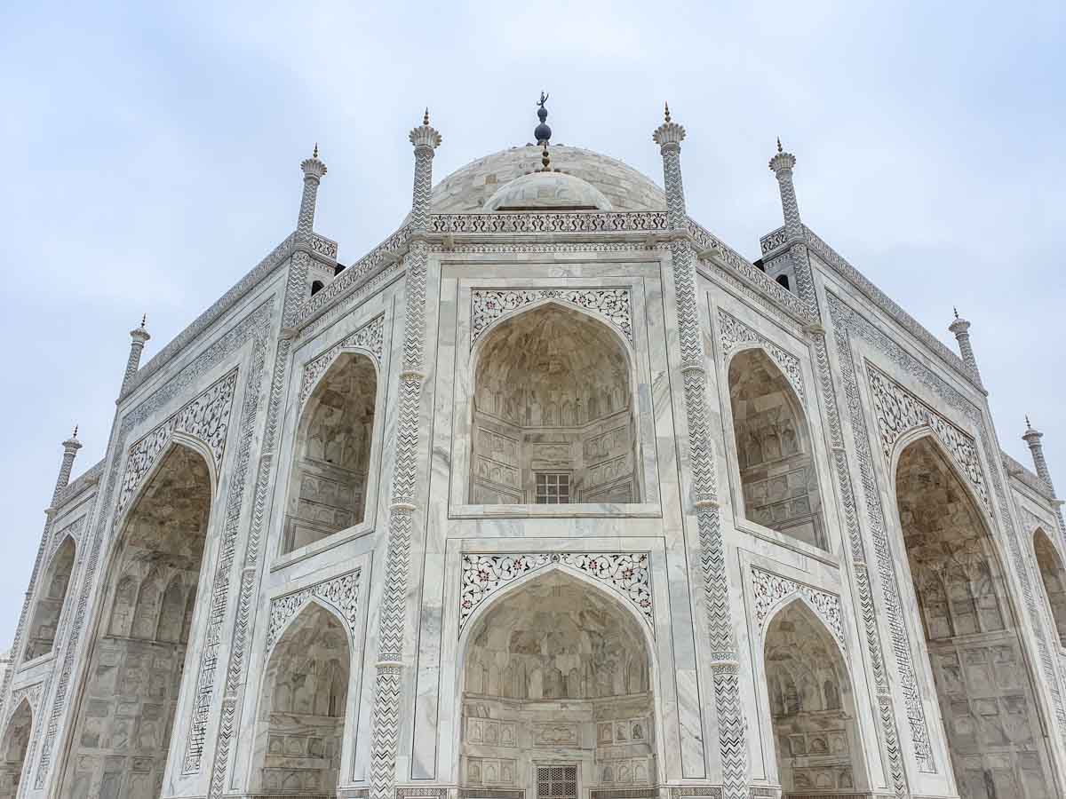 Taj Mahal corner up close